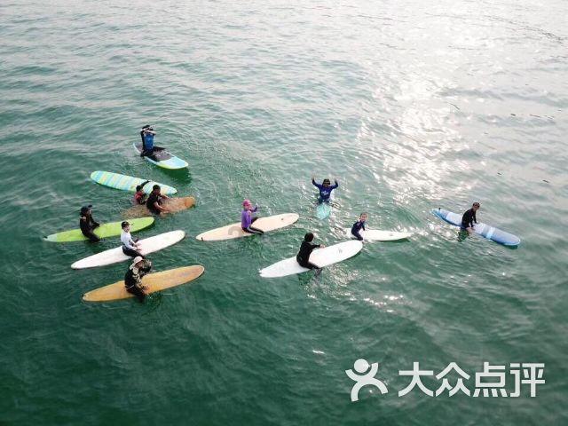琉璃什么颜色最贵？